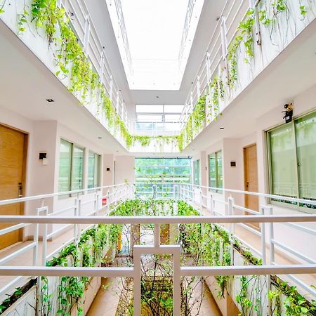 Legreen Suite Pejompongan Джакарта Екстер'єр фото
